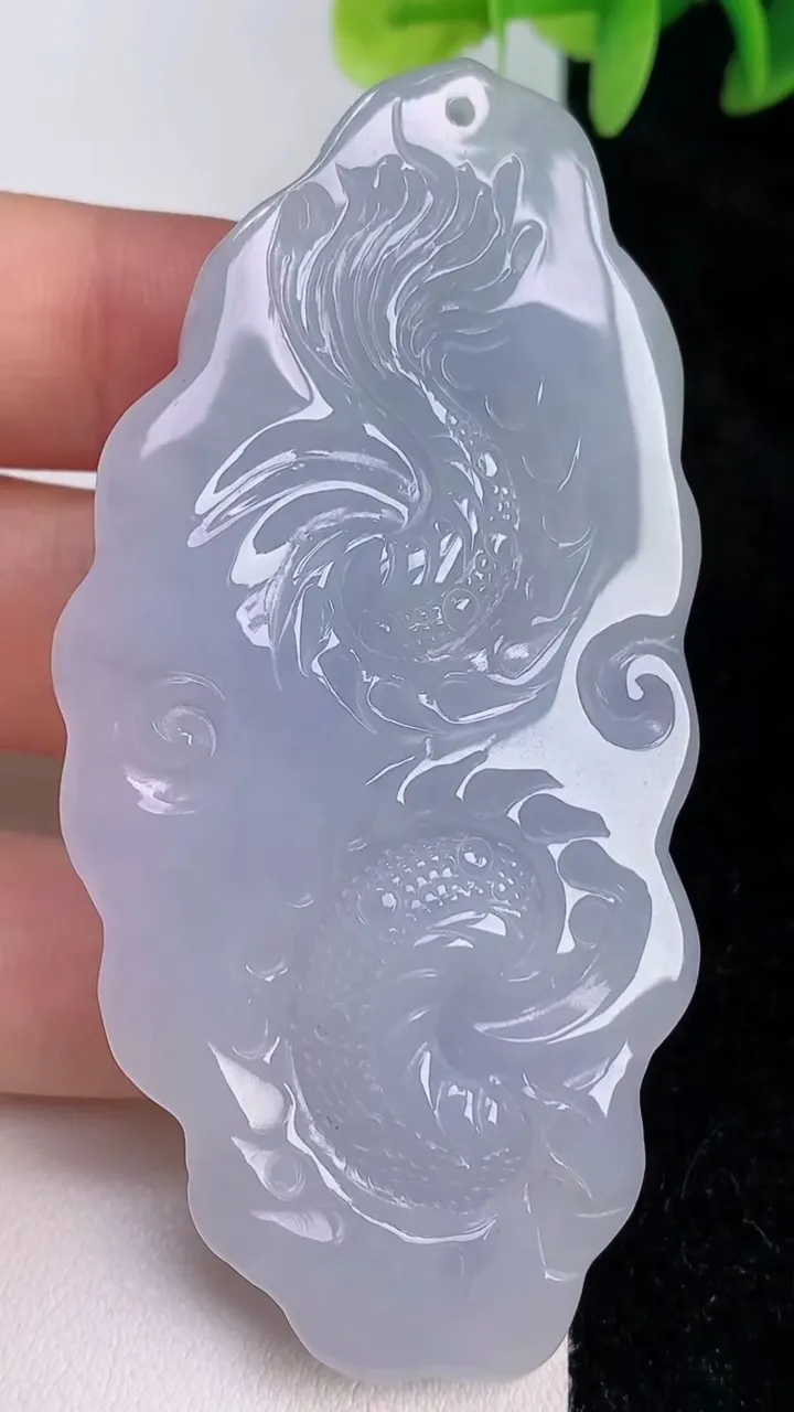 天然A货翡翠紫罗兰龙牌吊坠，尺寸72.8-34.3-10.5，重量:37.91g
7月20日