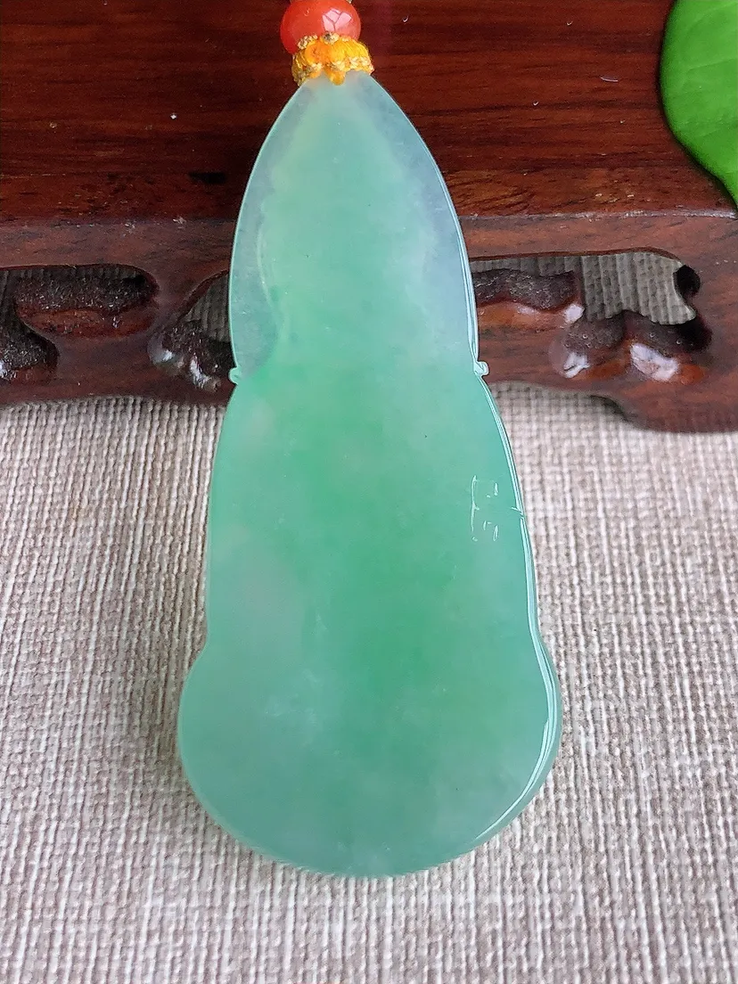 天然A货翡翠满绿观音吊坠尺寸58.4×27×10.2m量27.00g 0719