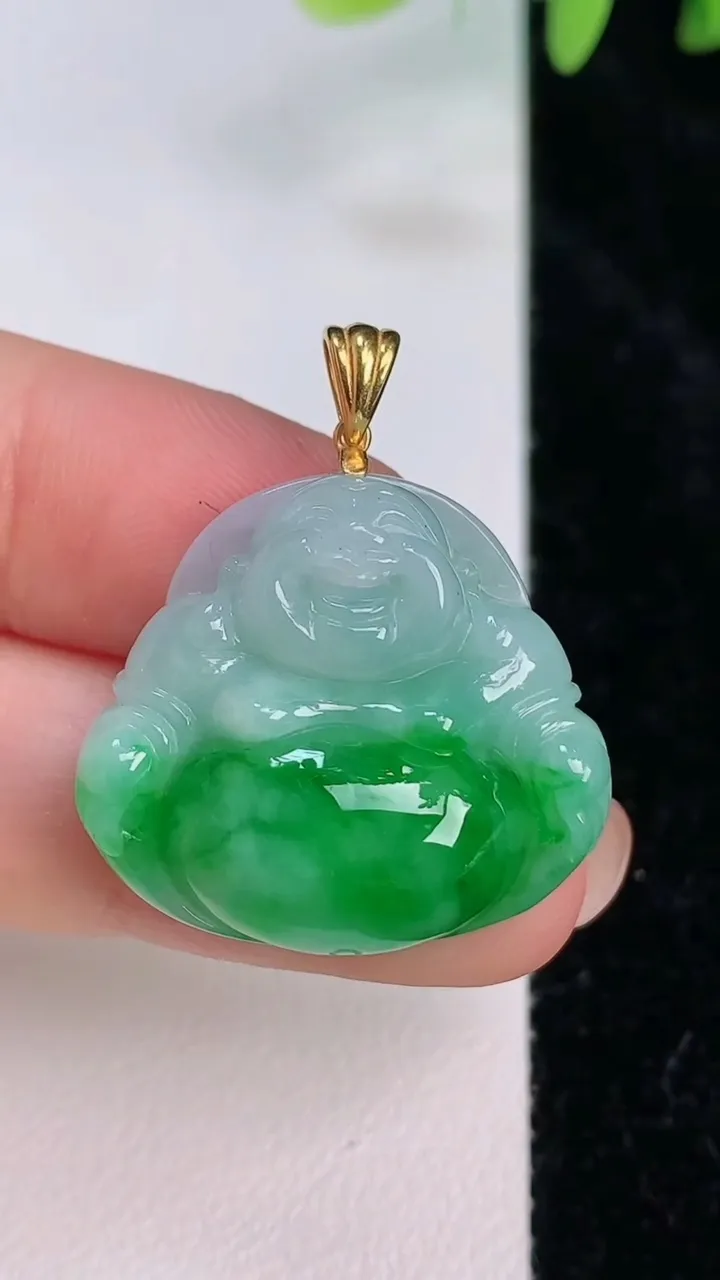 天然A货翡翠佛公吊坠，尺寸23.5-26-7.8，重量:8.00g
7月20日