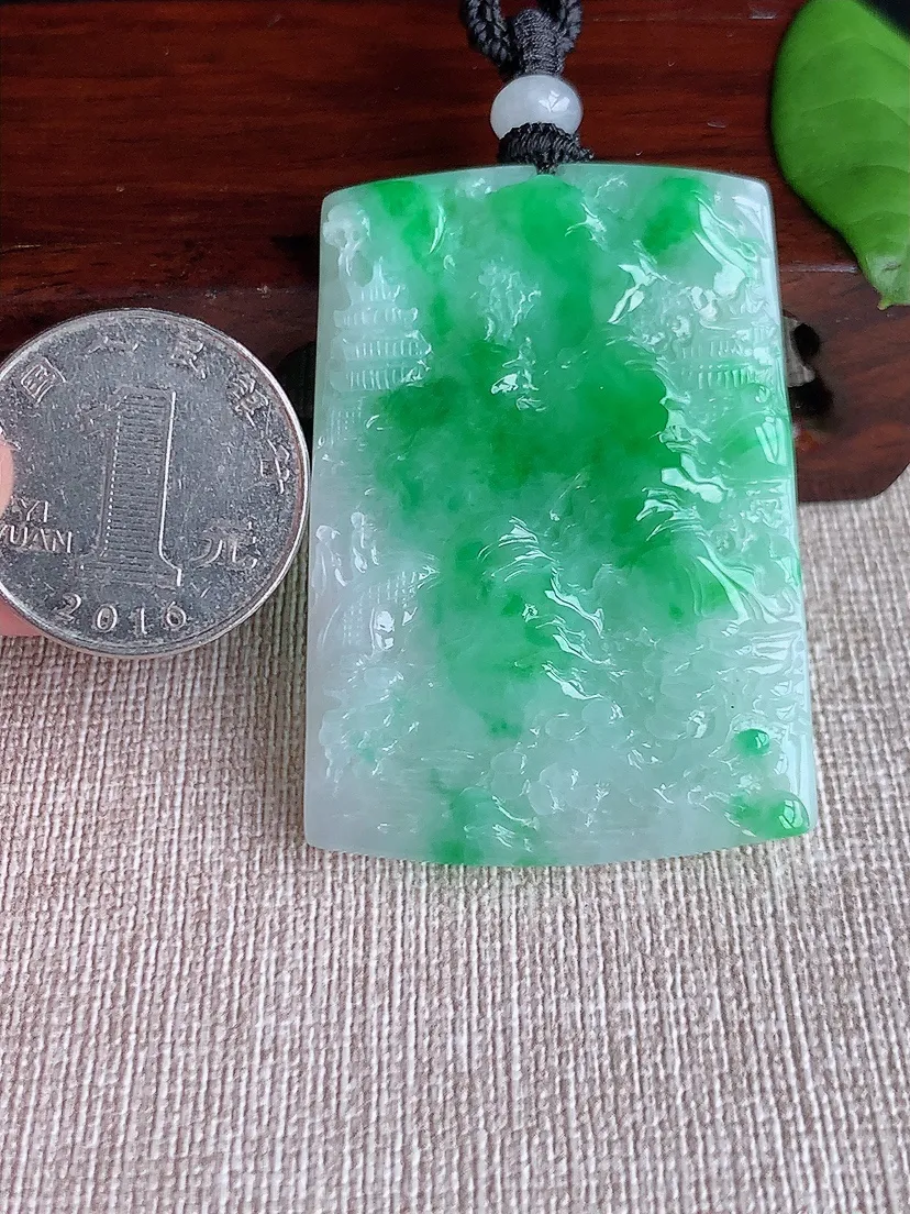 天然A货翡翠飘阳绿意境山水牌吊坠 尺寸50.4×35.7×5.5m量29.73g 0719