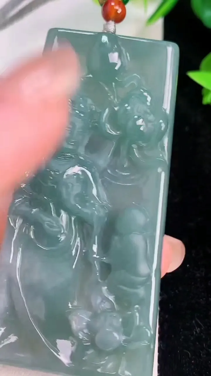 天然A货翡翠蓝水大势至观音菩萨吊坠，尺寸 68.5-34.8-7.5，重: 32.24g
7月20日