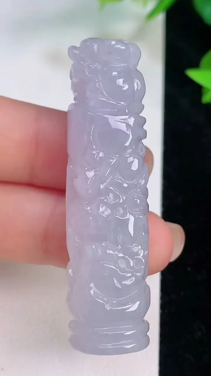 天然A货翡翠紫罗兰貔貅降魔杵吊坠，尺寸52.8-14.7，重量:22.09g
7月20日