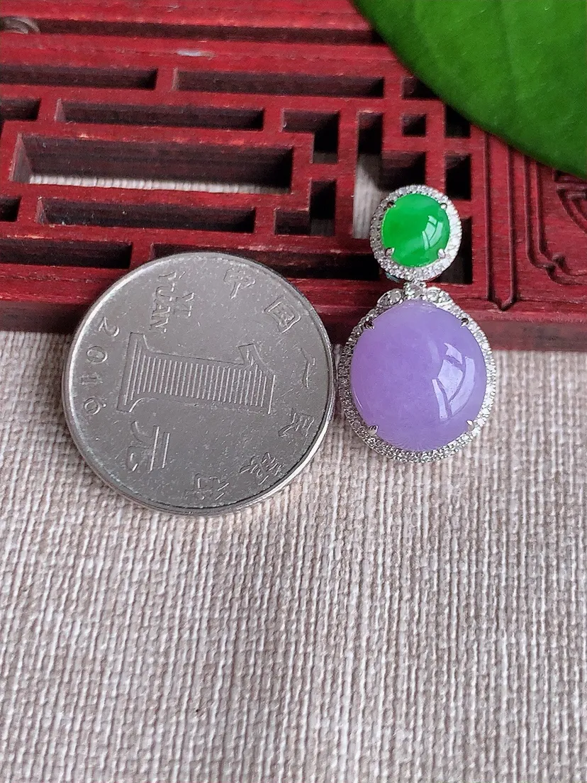 天然A货翡翠18K金伴阳绿紫罗兰蛋面吊坠尺寸25×14×8.2裸石12.4×11.6m量3.50g 0719
