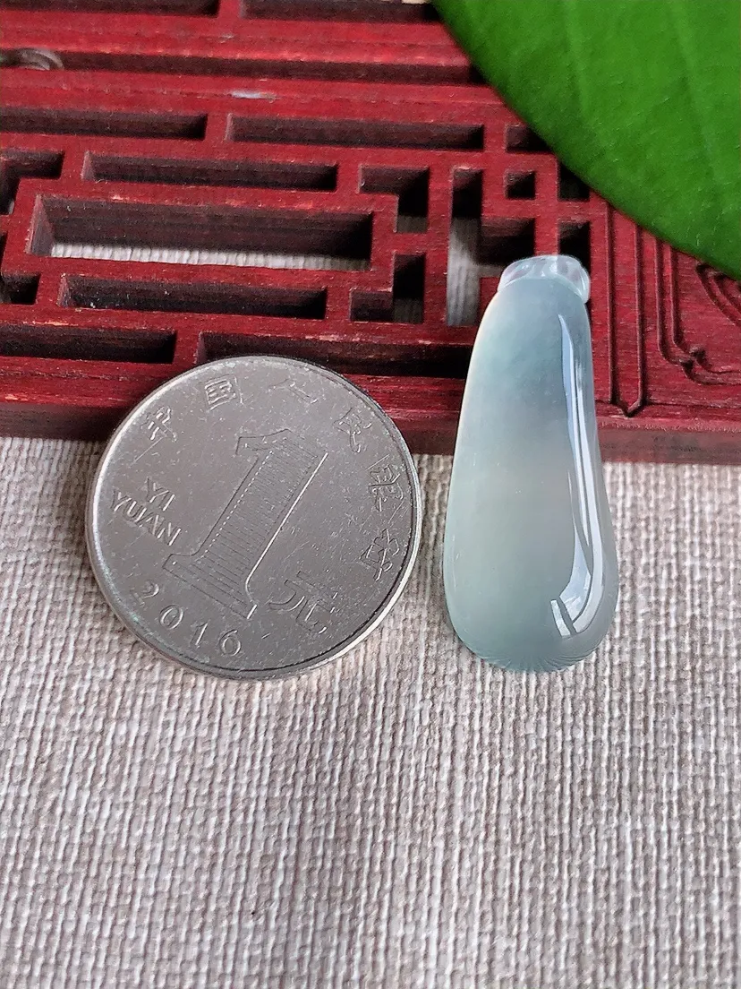 天然A货翡翠晴水福瓜吊坠尺寸31.4×12.4×5.4m量4.66g 0719