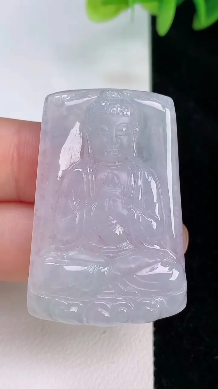 天然A货翡翠飘花阿弥陀佛吊坠，尺寸41.8-28.6-6，重量:14.55g
7月20日