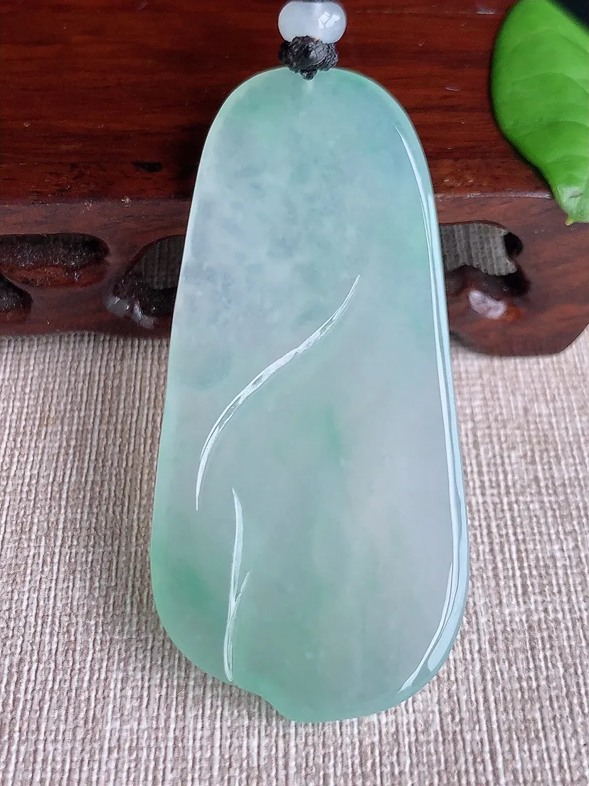 天然A货翡翠晴绿悟道龙牌吊坠尺寸64×29.7×4.8m量26.57g 0719