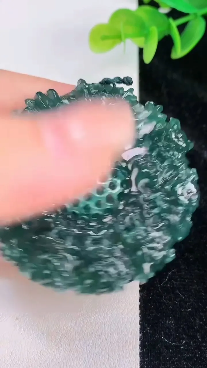 天然A货翡翠九龙至尊 龙牌吊坠，尺寸55-10，重量:48.75g
7月20日