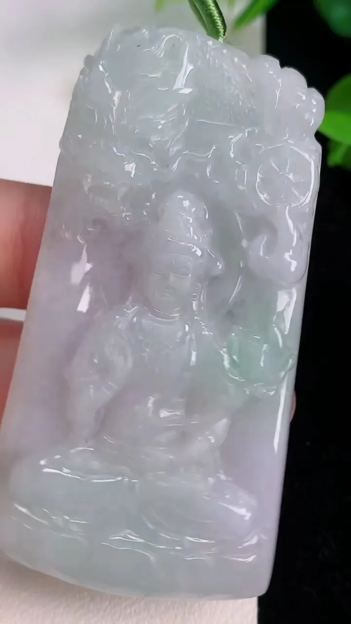 天然A货翡翠祥龙大势至观音菩萨吊坠，尺寸67.3-34-6.3，重量:31.00g
7月21日