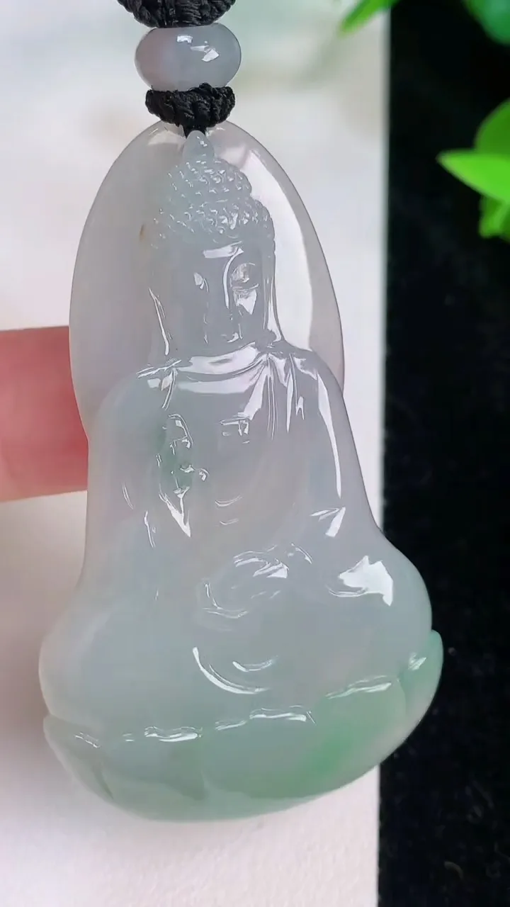 天然A货翡翠大日如来吊坠，尺寸53.6-31.4-6.3，重量:21.19g
7月21日
