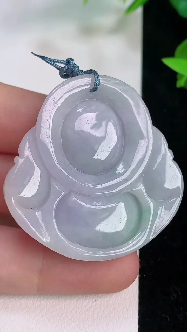 天然A货翡翠春带彩紫罗兰佛公吊坠，尺寸41.3-41.3-12.7，重量:33.07g
7月21日
