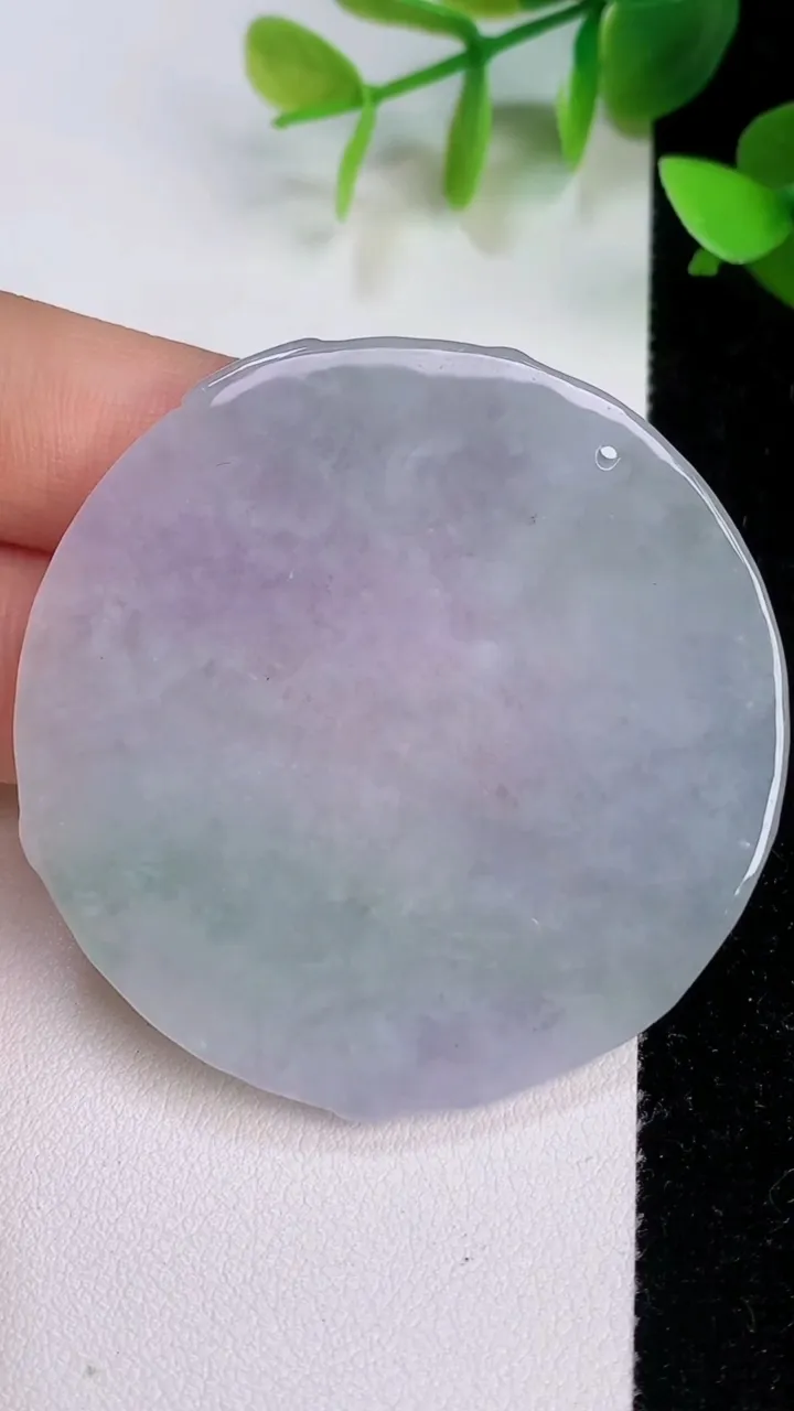 天然A货翡翠春带彩 紫罗兰梅花鹿吊坠，尺寸51-5.1，重:24.54g
7月21日