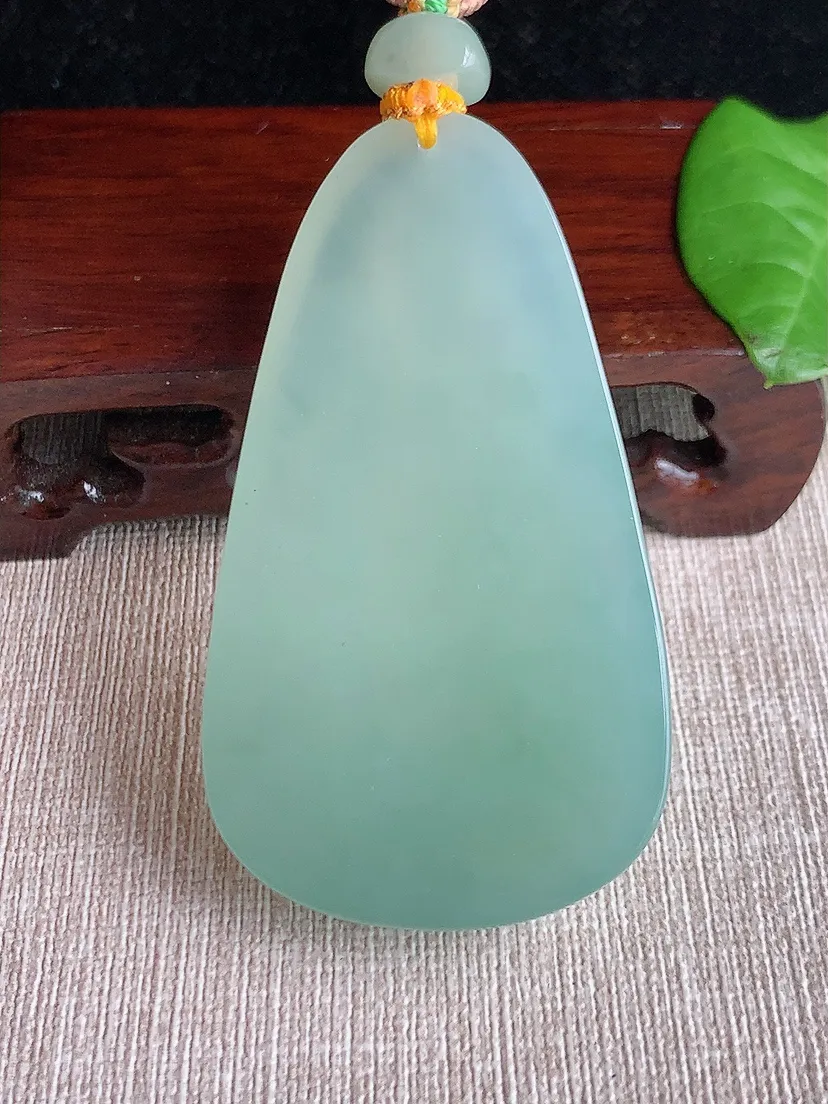 天然A货翡翠晴水大势至菩萨吊坠尺寸65.3×37.4×11m量64.30g 0720