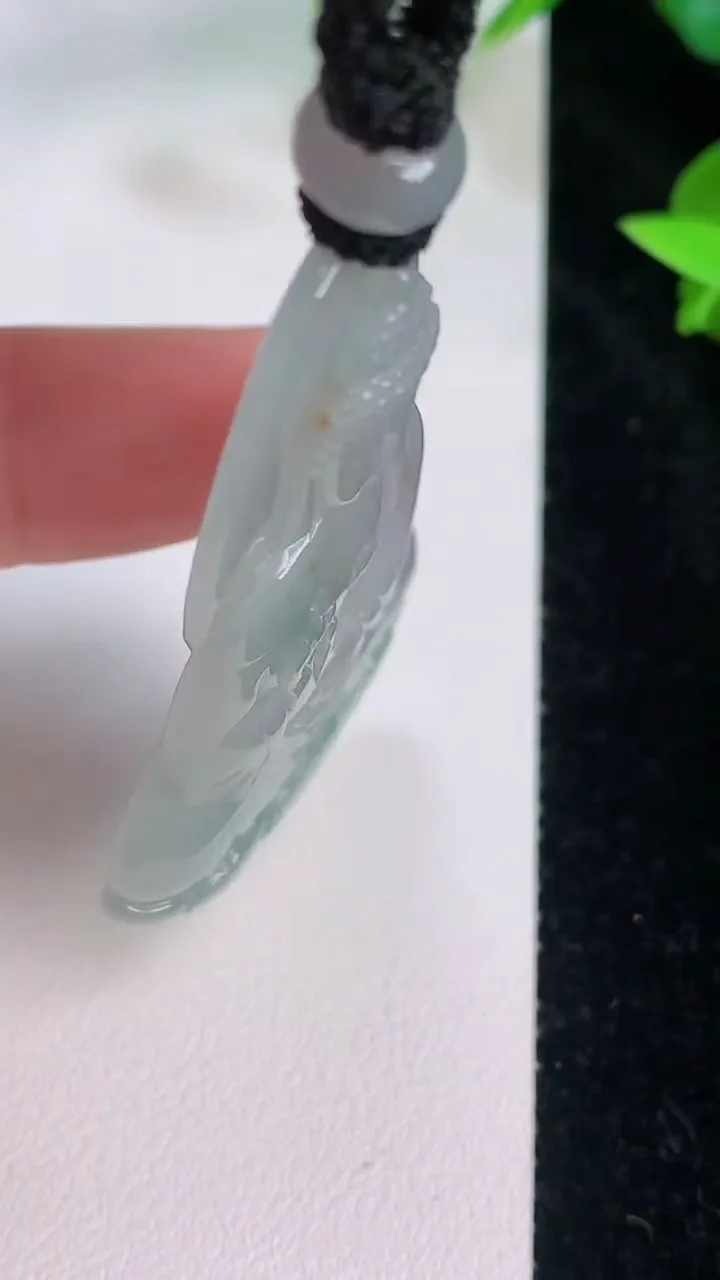 天然A货翡翠大日如来吊坠，尺寸53.6-31.4-6.3，重量:21.19g
7月21日