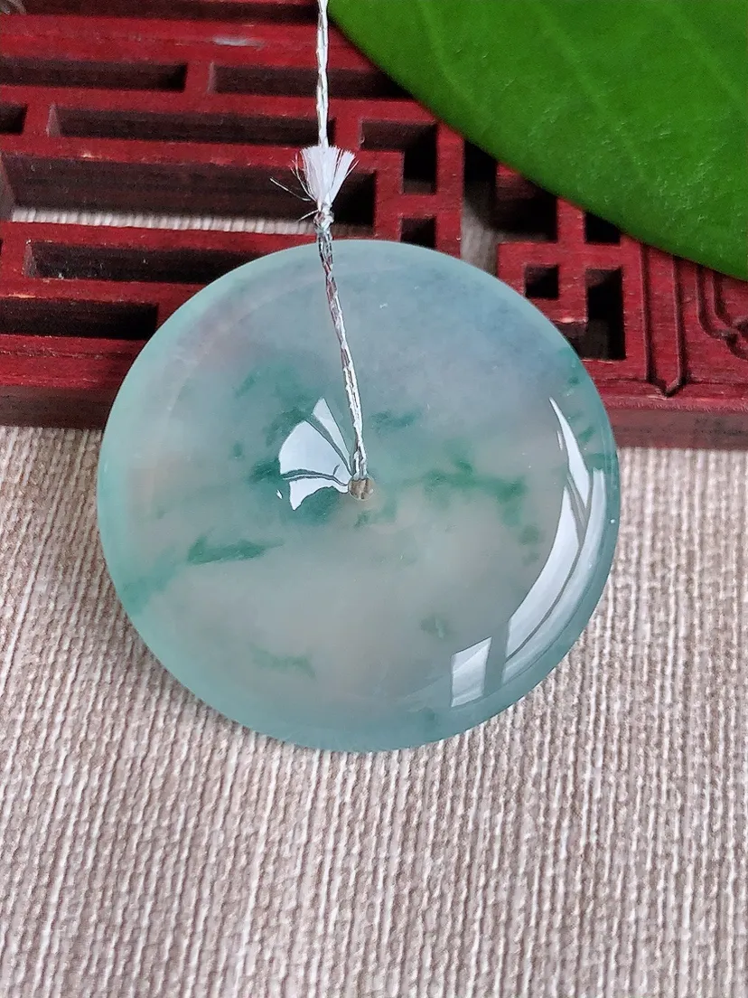 天然A货翡翠飘花平安扣吊坠尺寸33.3×5m量13.58g 0720