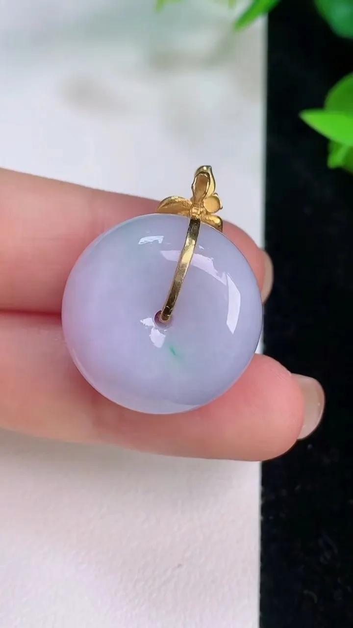 天然A货翡翠18k金春带彩紫罗兰路路通吊坠，尺寸22-12.4，重量:13.11g
7月21日