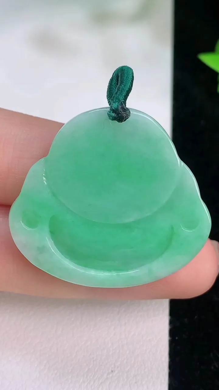 天然A货翡翠佛公吊坠，尺寸29.6-32.6-6，重量:9.79g
7月21日
