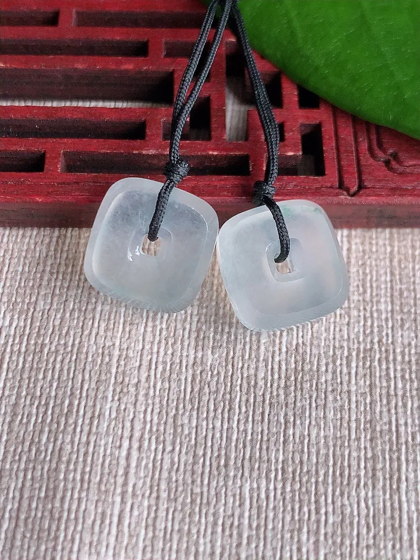天然A货翡翠白月光平安环吊坠一对尺寸13×12.6×5m量5.63g 0720
