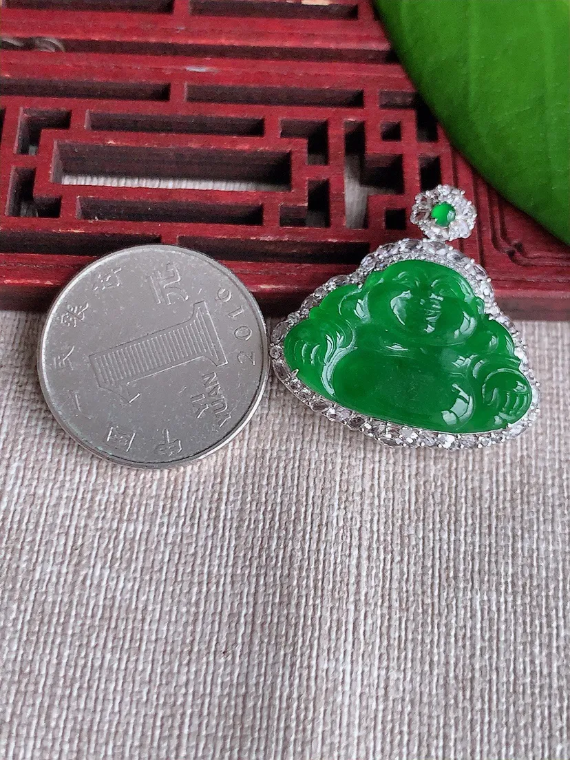 天然A货翡翠18K金伴满绿佛公吊坠尺寸29×29×6.4裸石16.8×26.3m量5.07g 0720