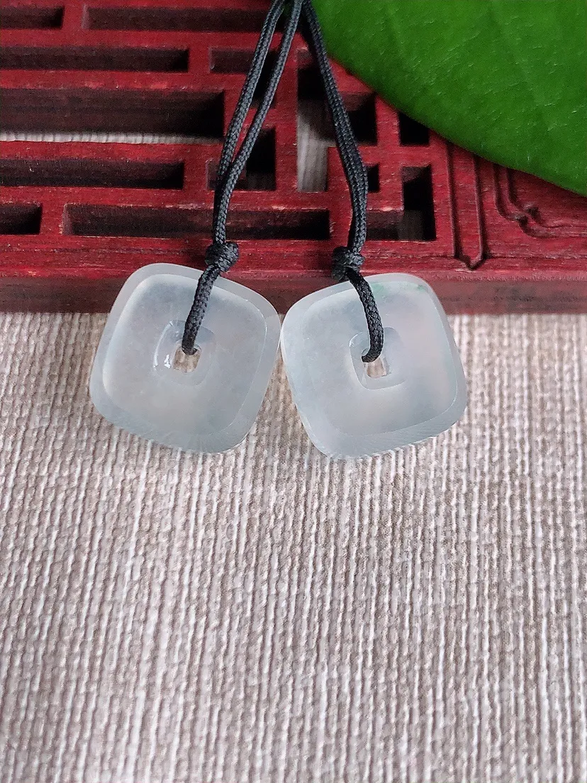 天然A货翡翠白月光平安环吊坠一对尺寸13×12.6×5m量5.63g 0720
