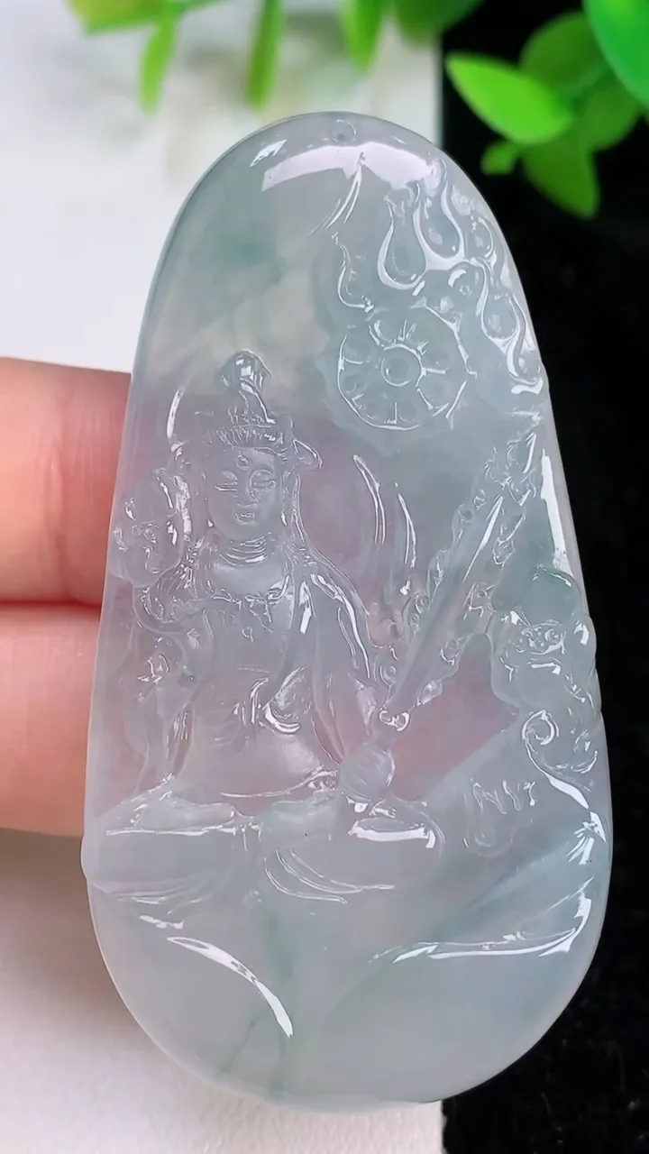 天然A货翡翠冰种飘花虚空藏观音菩萨吊坠，尺寸60.6-32-5，重量:21.60g
7月24日