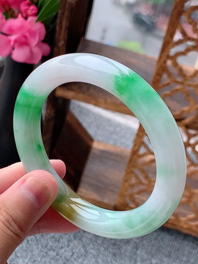 天然A货翡翠黄加绿双彩圆条手镯57-58圈口 尺寸57.3×10.8mm 重量67.08g 0722