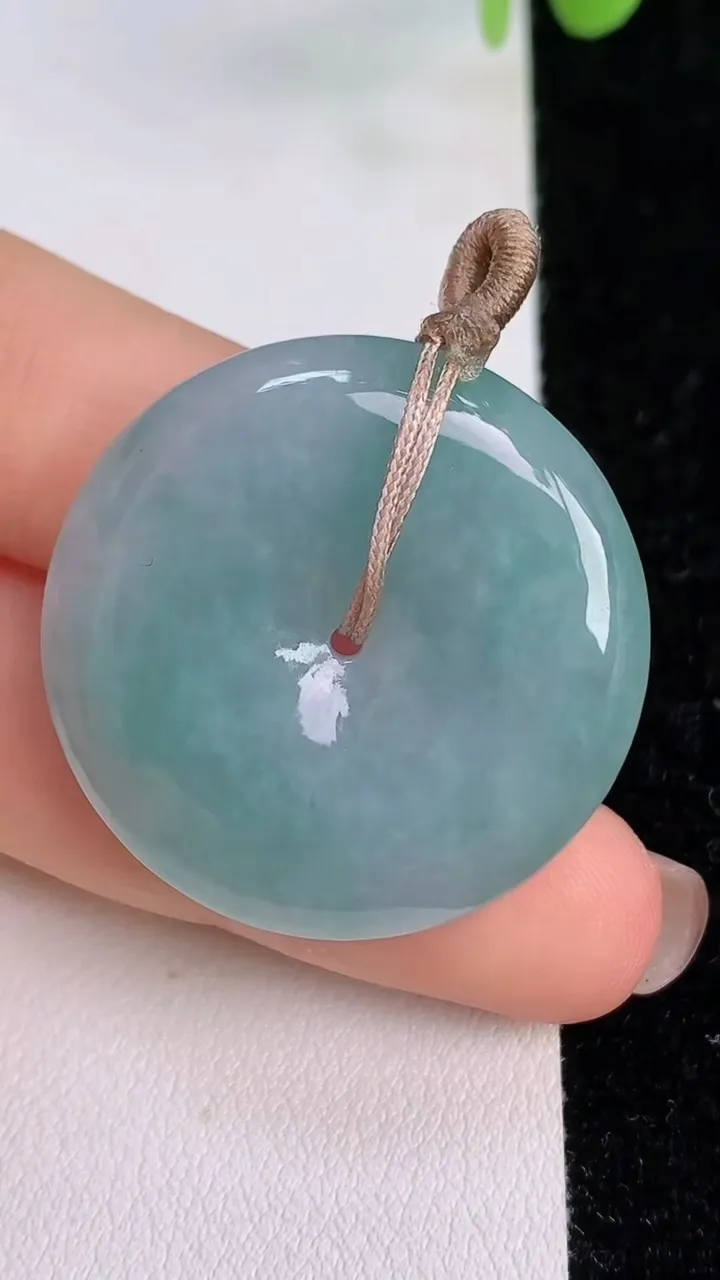 天然A货翡翠紫罗兰平安扣吊坠，尺寸31-6，重量:12.38g
7月24日