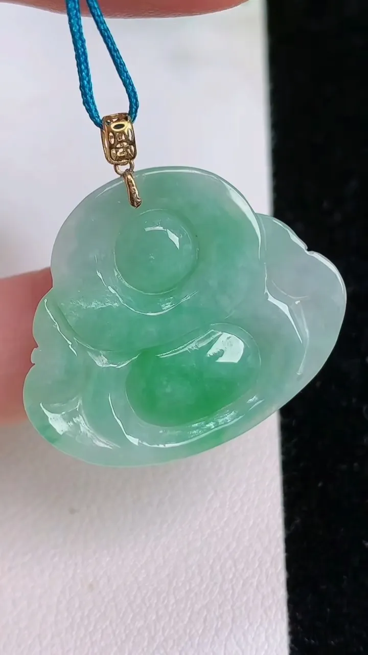 天然A货翡翠佛公吊坠，尺寸24.8-30-6，重量:6.47g
7月24日