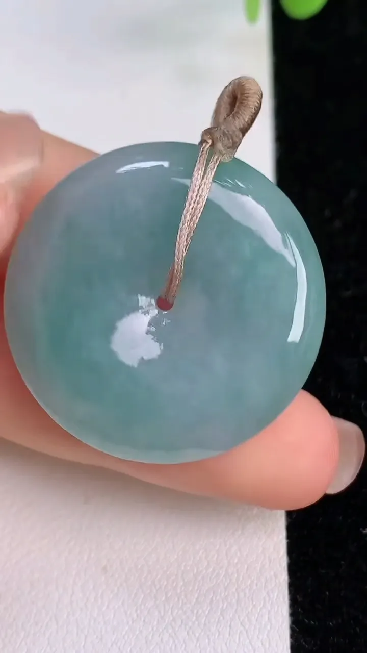 天然A货翡翠紫罗兰平安扣吊坠，尺寸31-6，重量:12.38g
7月24日