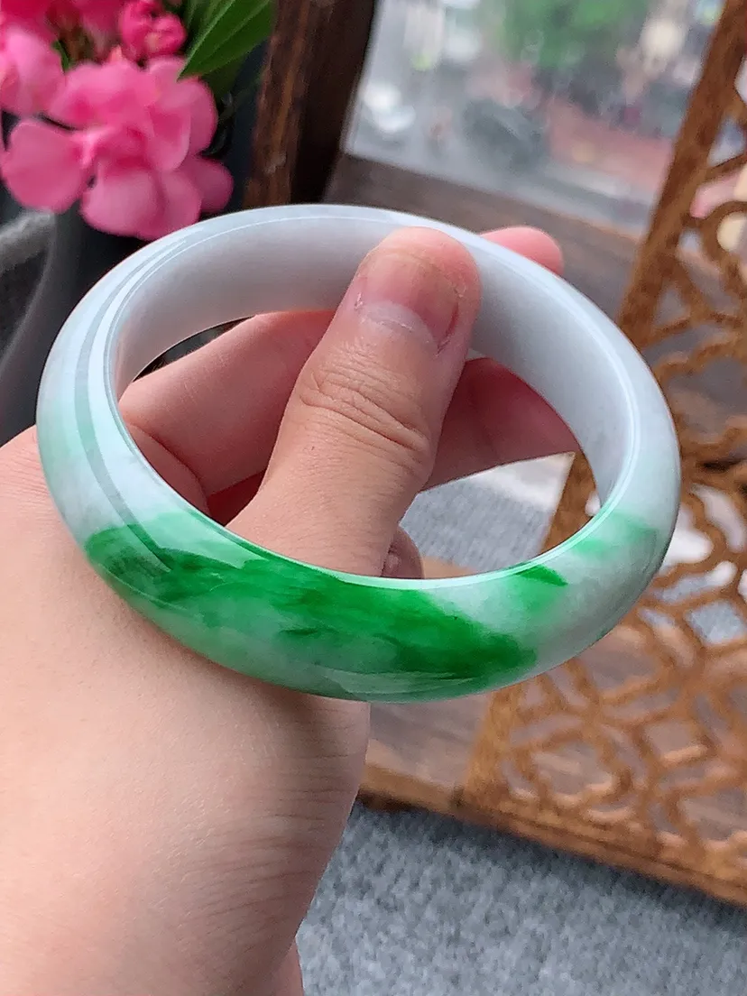 天然A货翡翠飘阳绿宽边正装正圈手镯59-60大圈口尺寸59×15.2×8.2mm 重量71.95g 0722