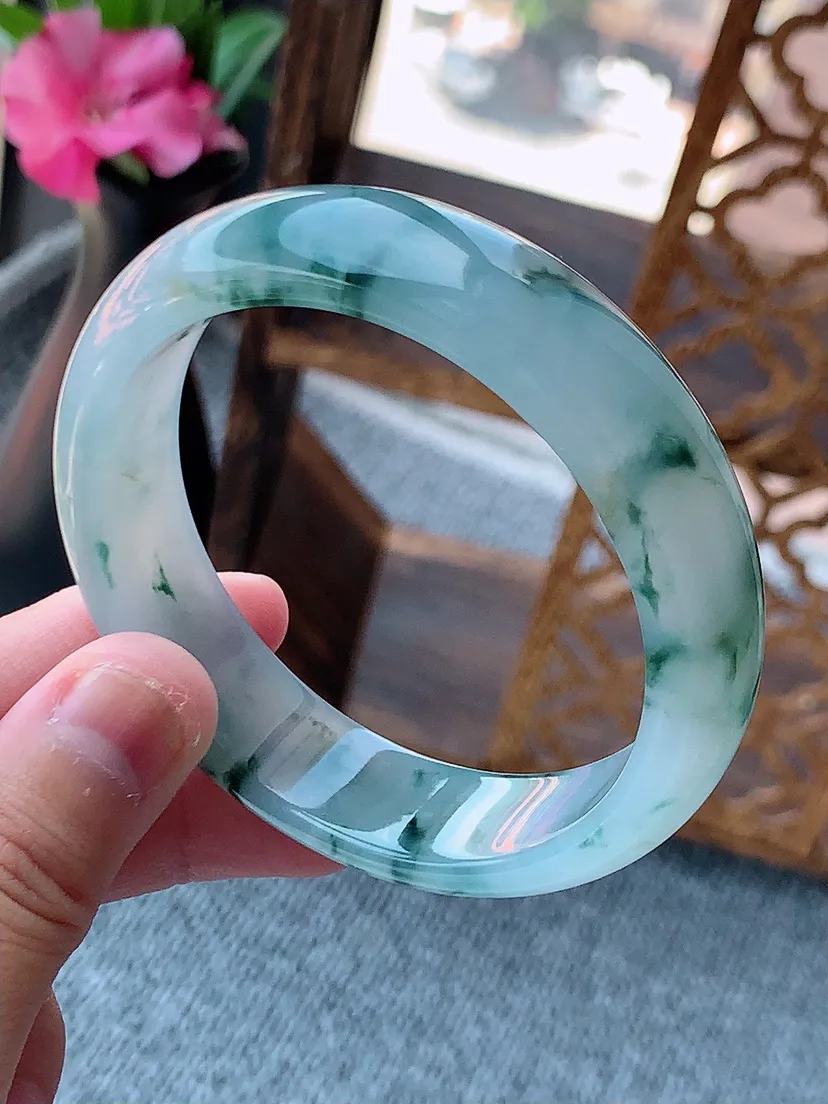 天然A货翡翠飘花正装正圈手镯56-57圈口尺寸56×15×7.2m量60.34g 0724