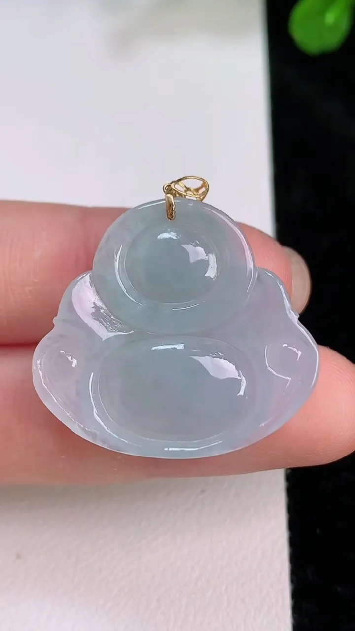 天然A货翡翠佛公吊坠，尺寸26-28.4-5.5，重量:5.85g
7月26日