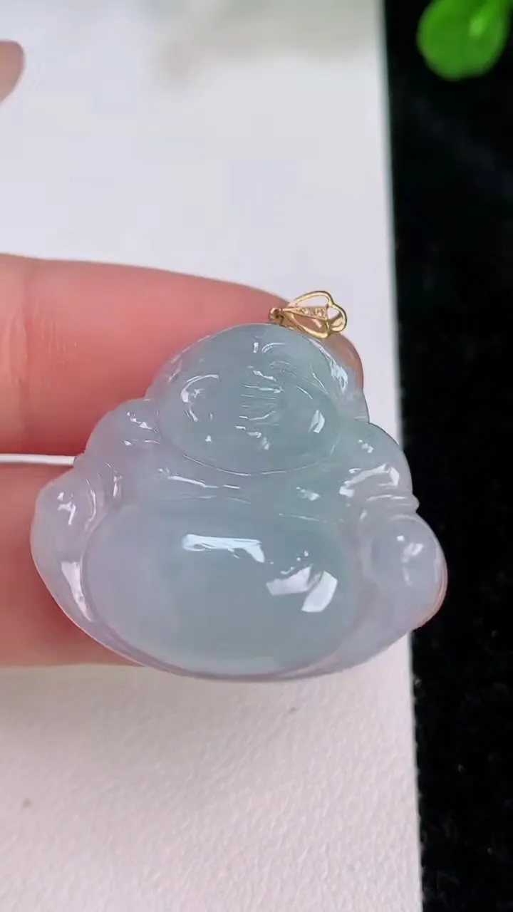 天然A货翡翠佛公吊坠，尺寸26-28.4-5.5，重量:5.85g
7月26日