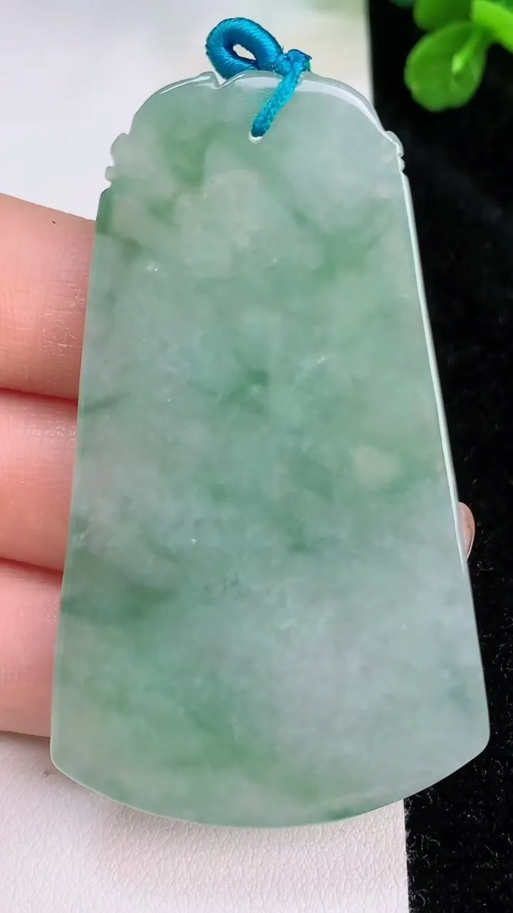 天然A货翡翠普贤菩萨吊坠，尺寸62-37-5.6，重量:28.07g
7月26日