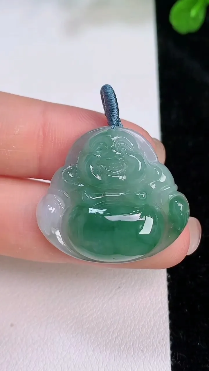 天然A货翡翠佛公吊坠，尺寸26-28.4-6，重量:6.75g
7月26日