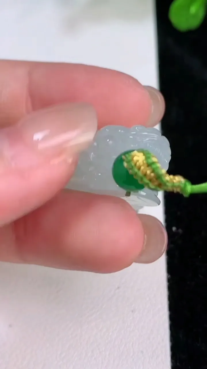天然A货翡翠貔貅吊坠，尺寸38.5-20.4-12，重量:20.95g
7月27日