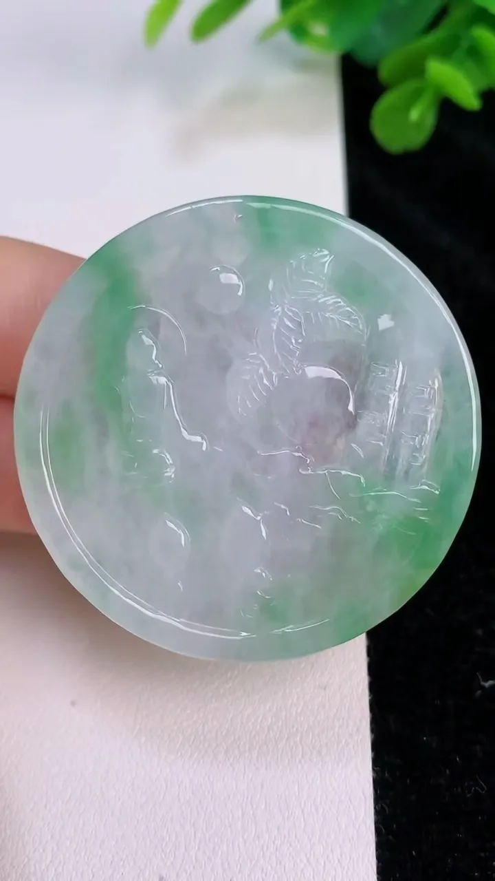 天然A货翡翠虚空藏观音菩萨吊坠，尺寸47-4.8，重量:20.15g
7月27日