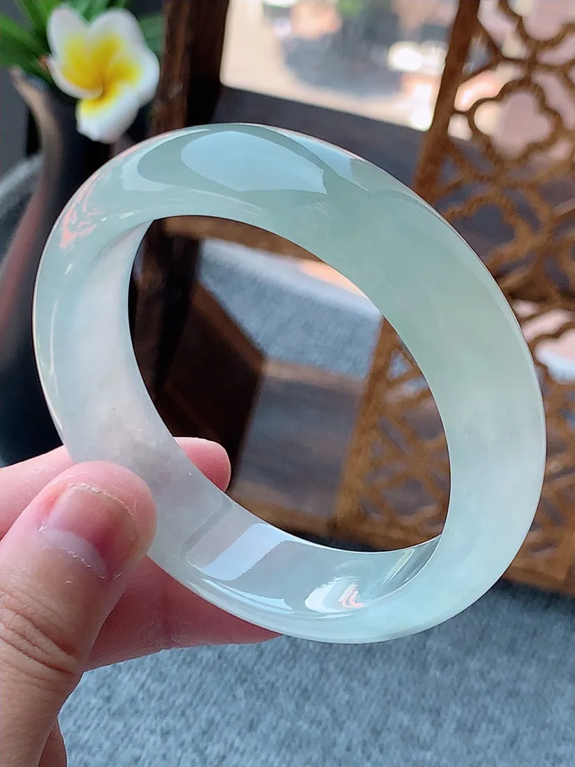 天然A货翡翠晴水轮胎边宽边正装正圈手镯57-58圈口 尺寸57×16×8.2mm 重量71.70g 