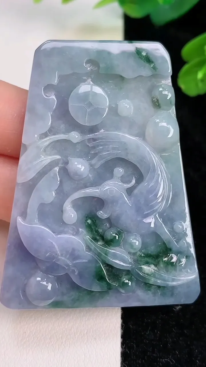 天然A货翡翠紫罗兰 飘花鸟语花香吊坠，尺寸56.6-43-7.5，重:39.24g
7月27日