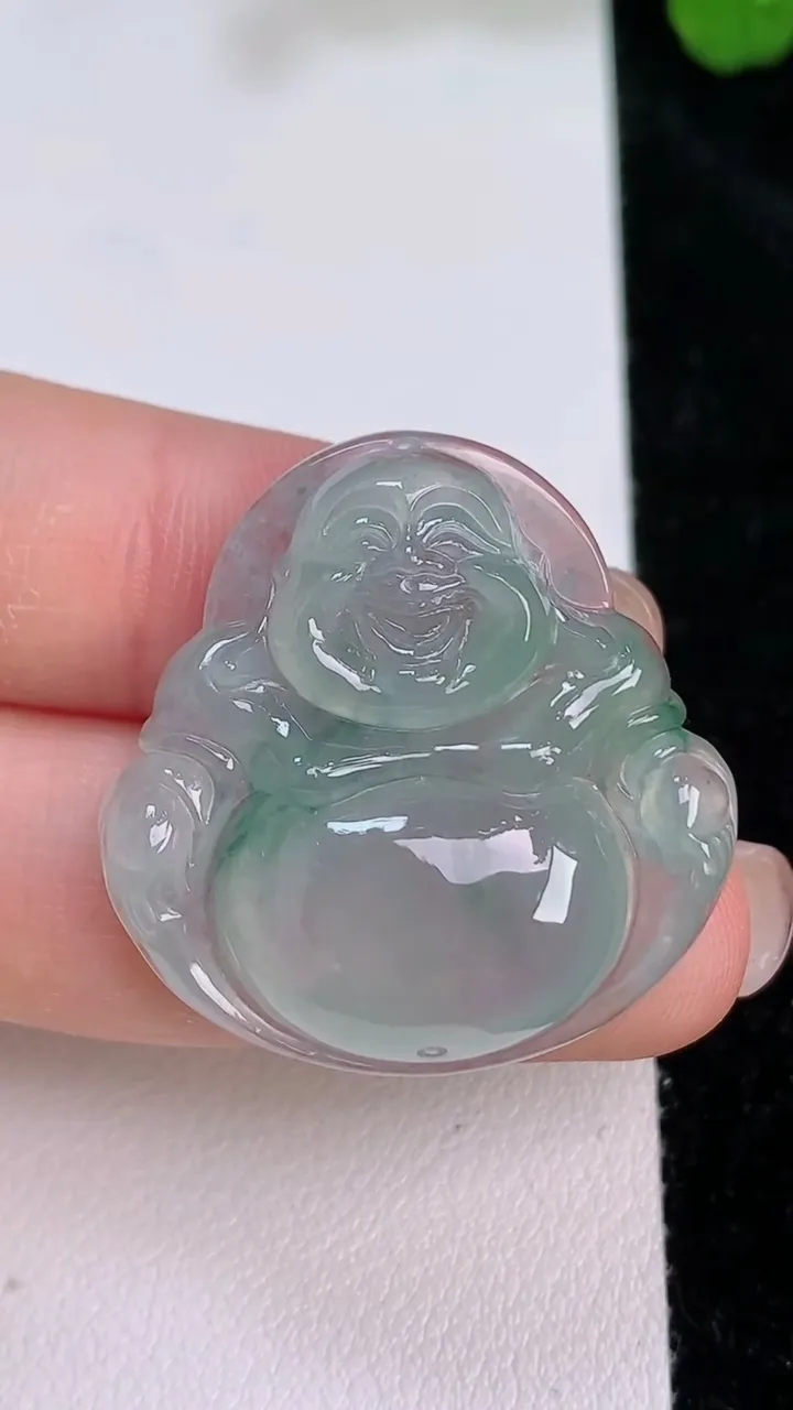 天然A货翡翠冰种飘花佛公吊坠，尺寸29.2-29.2-6.6，重量:8.14g
7月27日