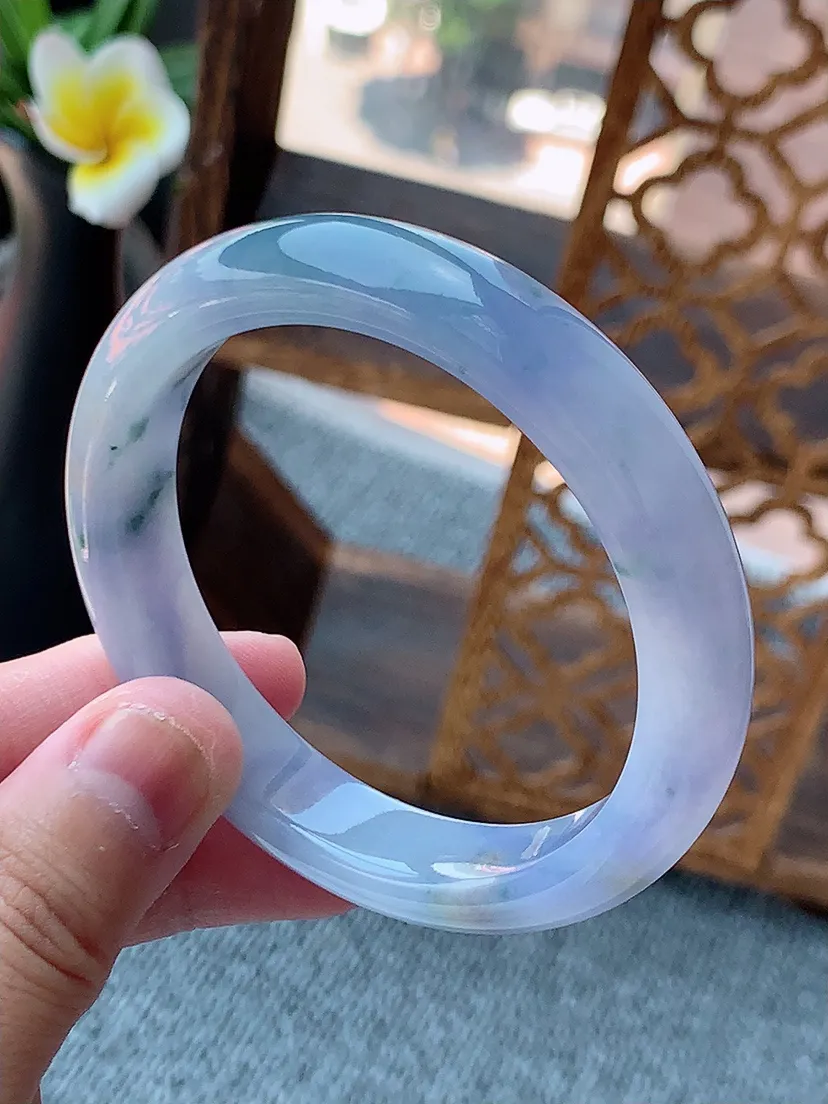 天然A货翡翠紫罗兰飘花正装正圈手镯53-54圈口 尺寸53×11.3×7.8mm 重量46.88g 