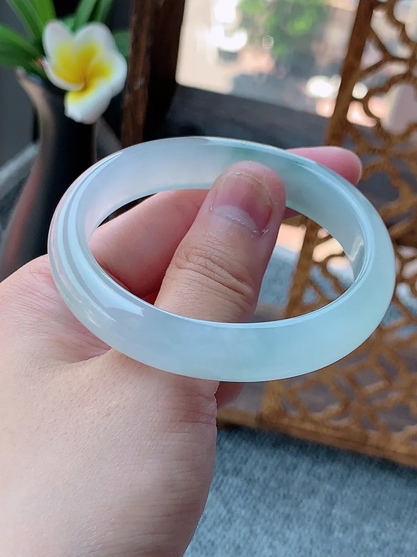 天然A货翡翠白月光贵妃手镯53-54圈口尺寸53×46×12×6.8mm 重量41.28g 0726
