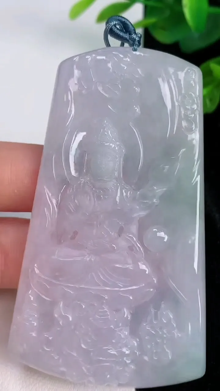 天然A货翡翠文殊菩萨吊坠，尺寸72-41-5.3，重量:37.04g
7月27日
