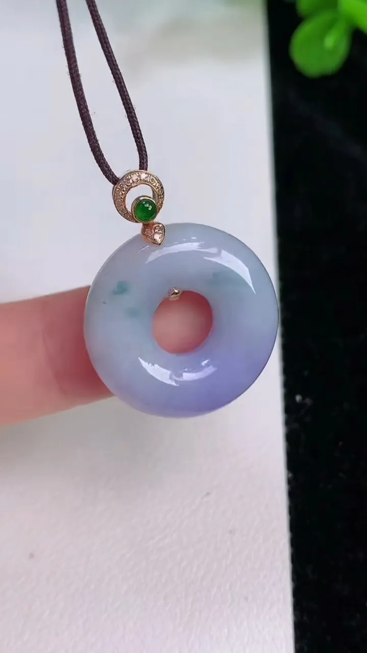 天然A货翡翠18k金紫罗兰飘花平安环吊坠，尺寸21-6，重量:5.62g
7月27日