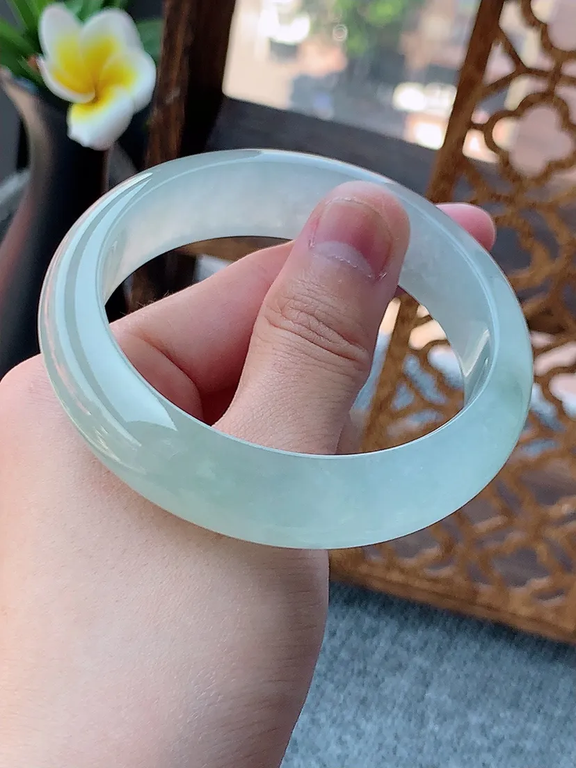 天然A货翡翠晴水轮胎边宽边正装正圈手镯57-58圈口 尺寸57×16×8.2mm 重量71.70g 0726