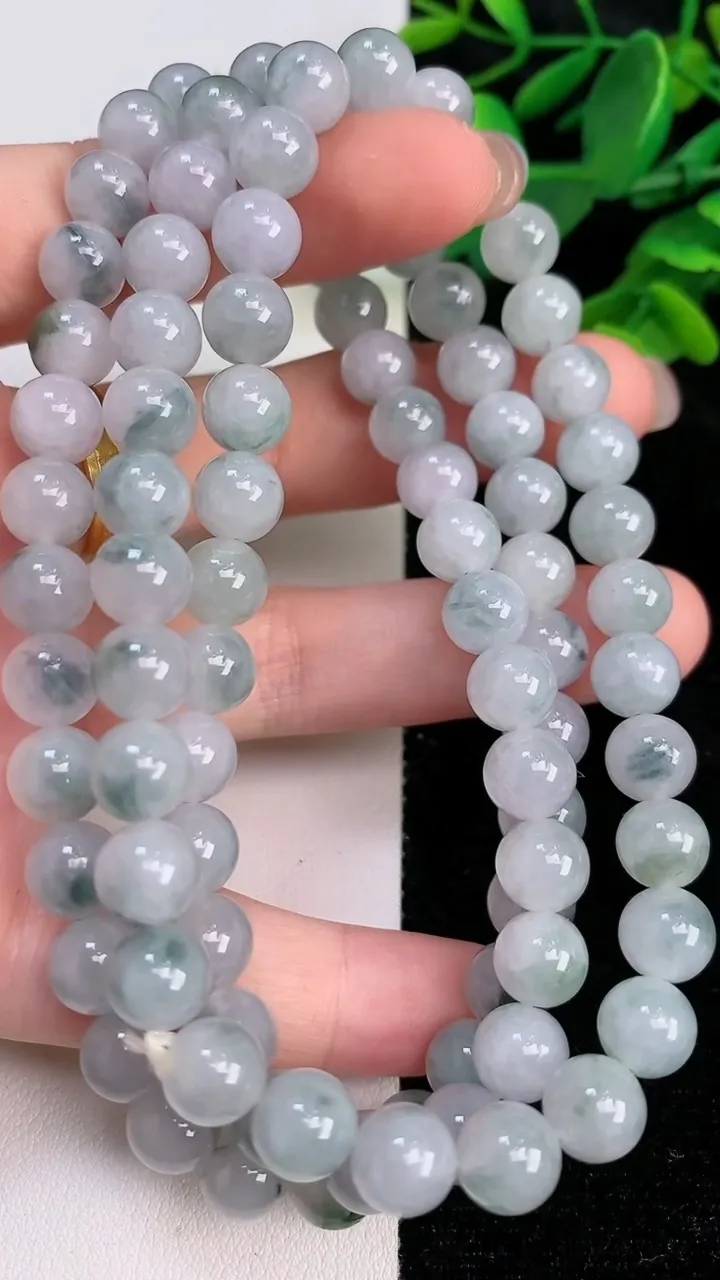 天然A货翡翠飘花圆珠项链91颗，尺寸7.8，重:74.60g
7月27日