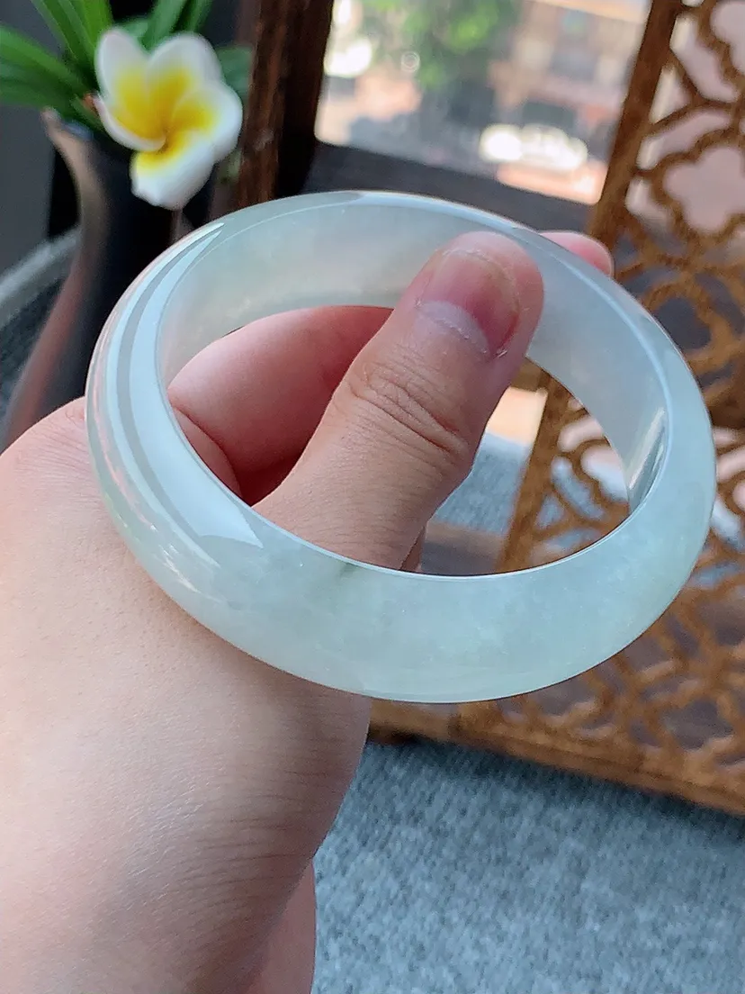天然A货翡翠飘花轮胎边宽边正装正圈手镯58-59圈口尺寸58.6×17×7.8mm 重量75.45g 0726