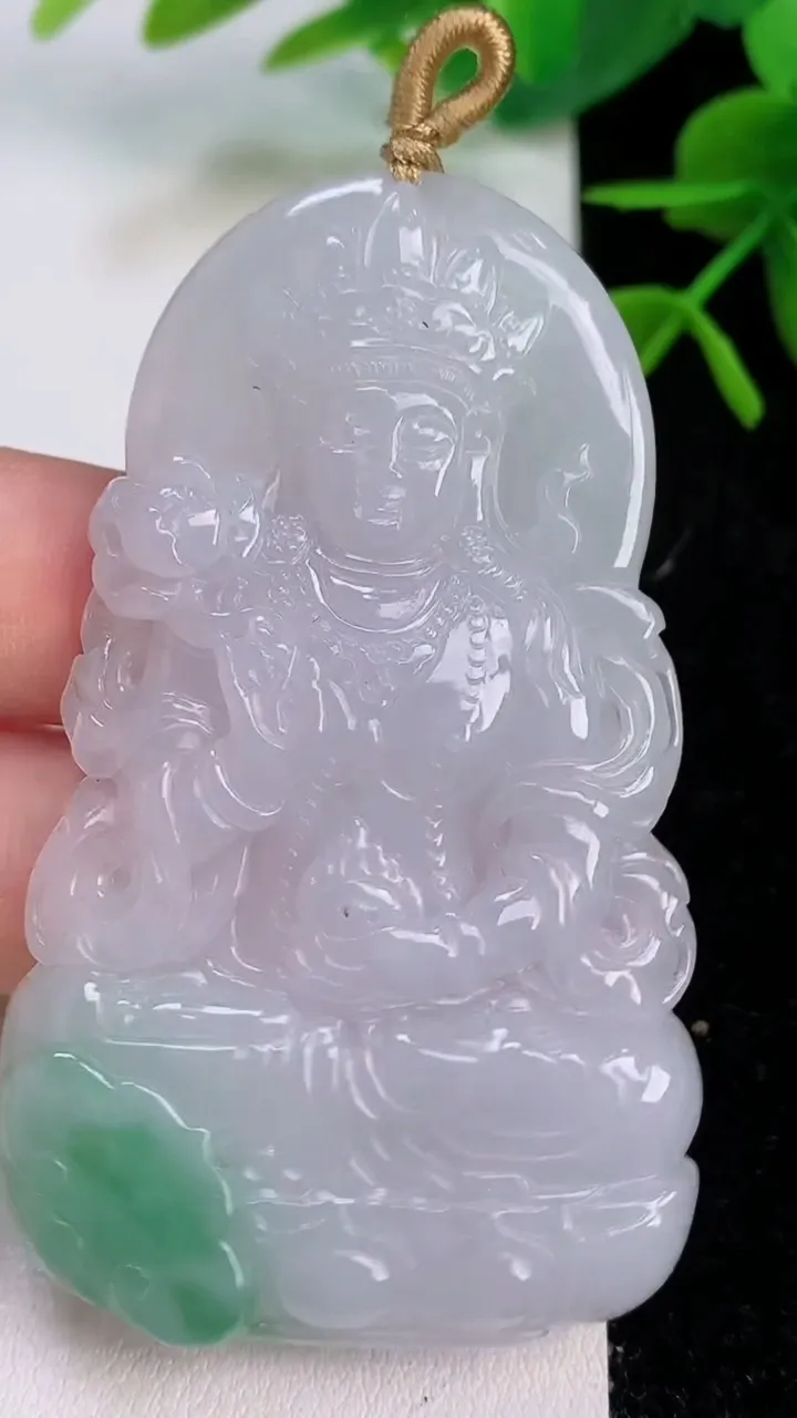 天然A货翡翠度母观音菩萨吊坠，尺寸65.4-39-5.4，重量:26.40g
7月28日