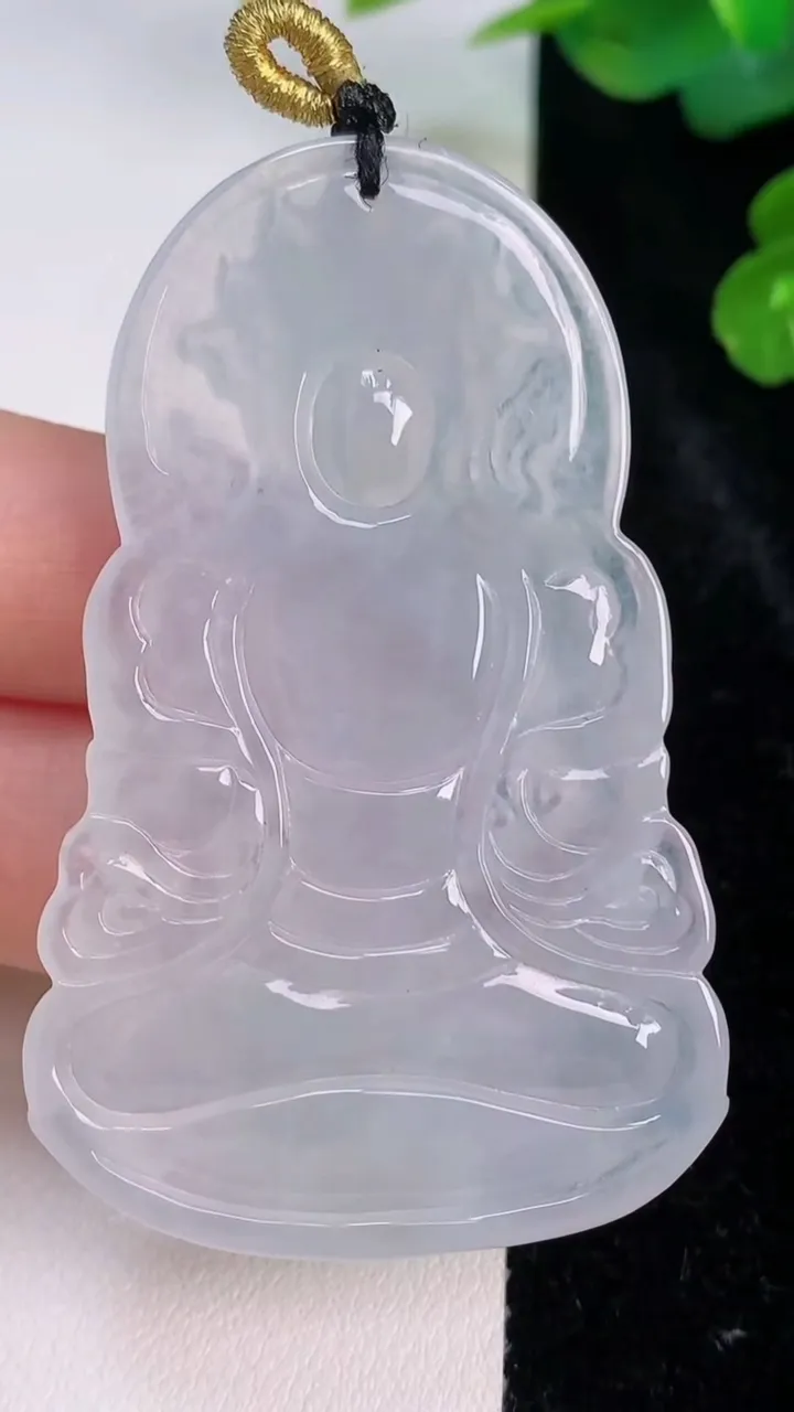 天然A货翡翠度母观音菩萨吊坠，尺寸58.8-37.3-5.8，重量:22.92g
7月28日