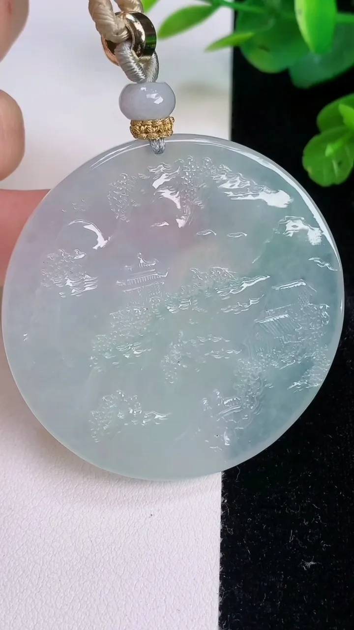 天然A货翡翠山水牌吊坠，尺寸51.8-4.4，重量:34.43g
7月28日