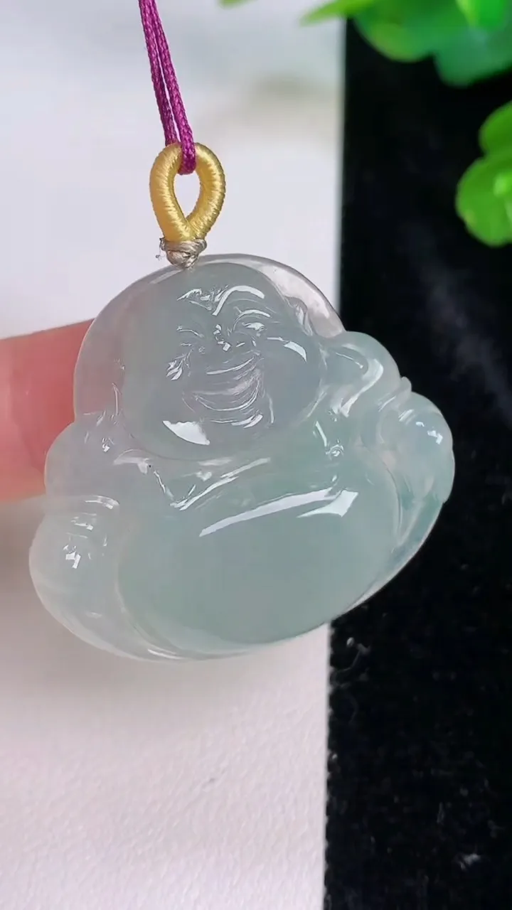 天然A货翡翠佛公吊坠，尺寸33.7-36.2-6.7，重量:13.01g
7月28日